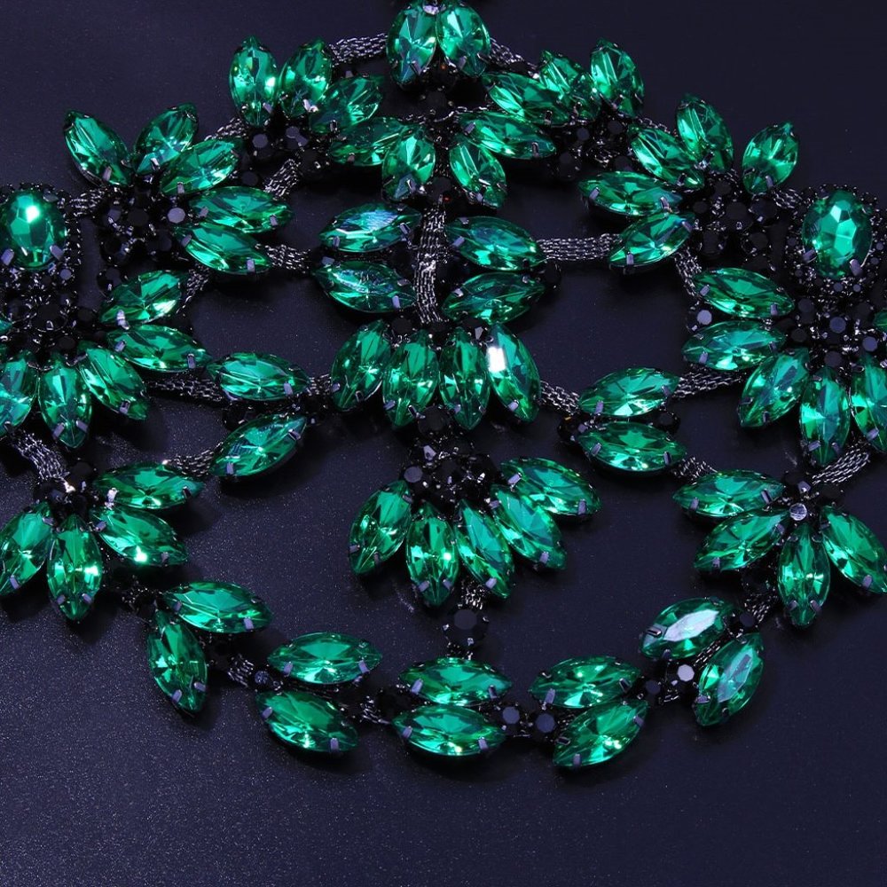 Green Crystal Face Mask Halloween Mask Women Masquerade Rhinestone Face Jewelry - Picture 4 of 7